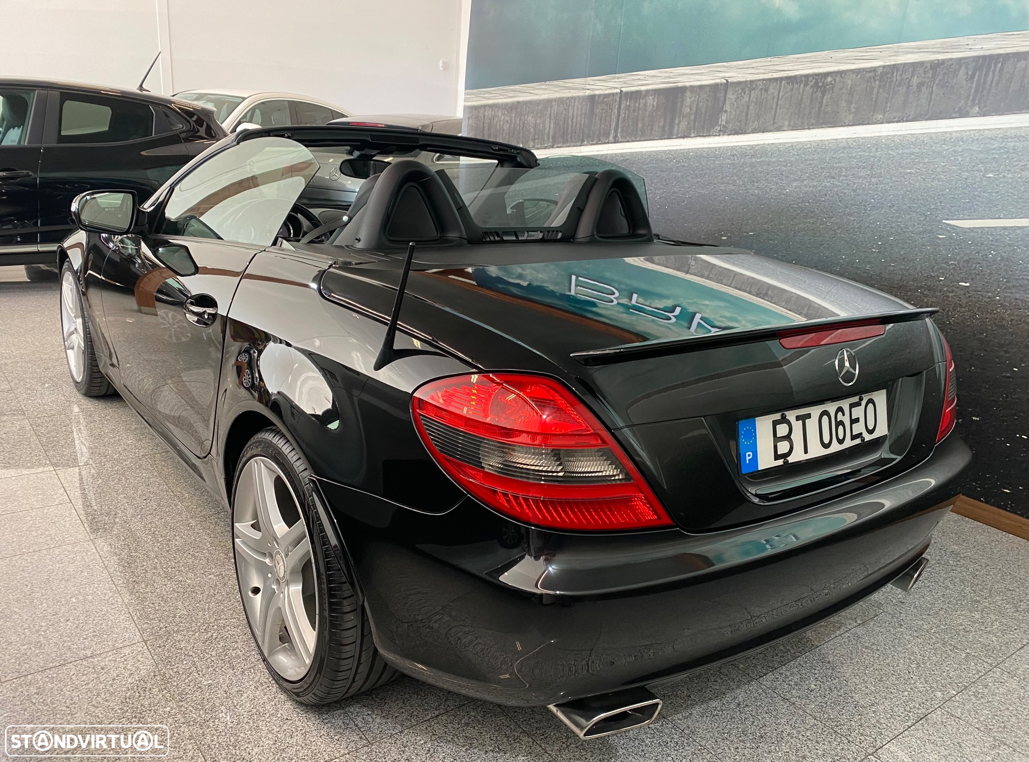 Mercedes-Benz SLK 200 (BlueEFFICIENCY) 7G-TRONIC - 4