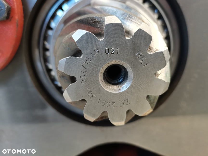 Skrzynia biegów ZF T-7300 Fendt Favorit - 16