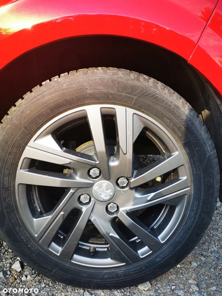 Peugeot 208 - 14