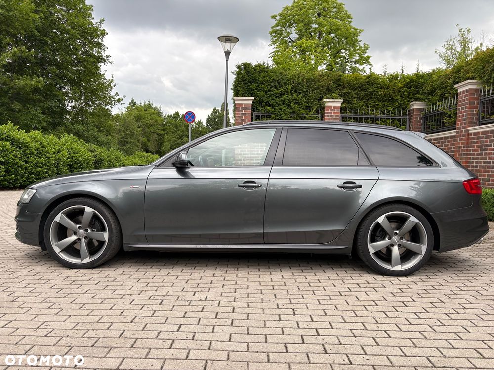 Audi A4 Avant 2.0 TDI Quattro S tronic - 9