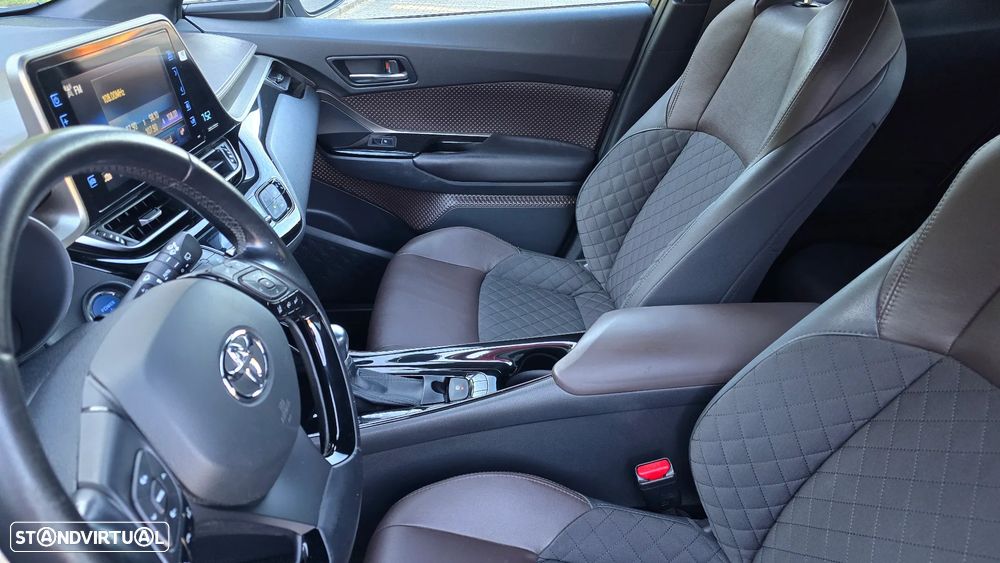 Toyota C-HR 1.8 HSD Exclusive+P.Luxury - 31