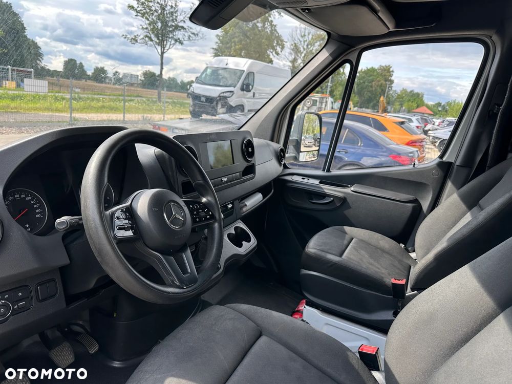 Mercedes-Benz Sprinter Lamar 319 - 11