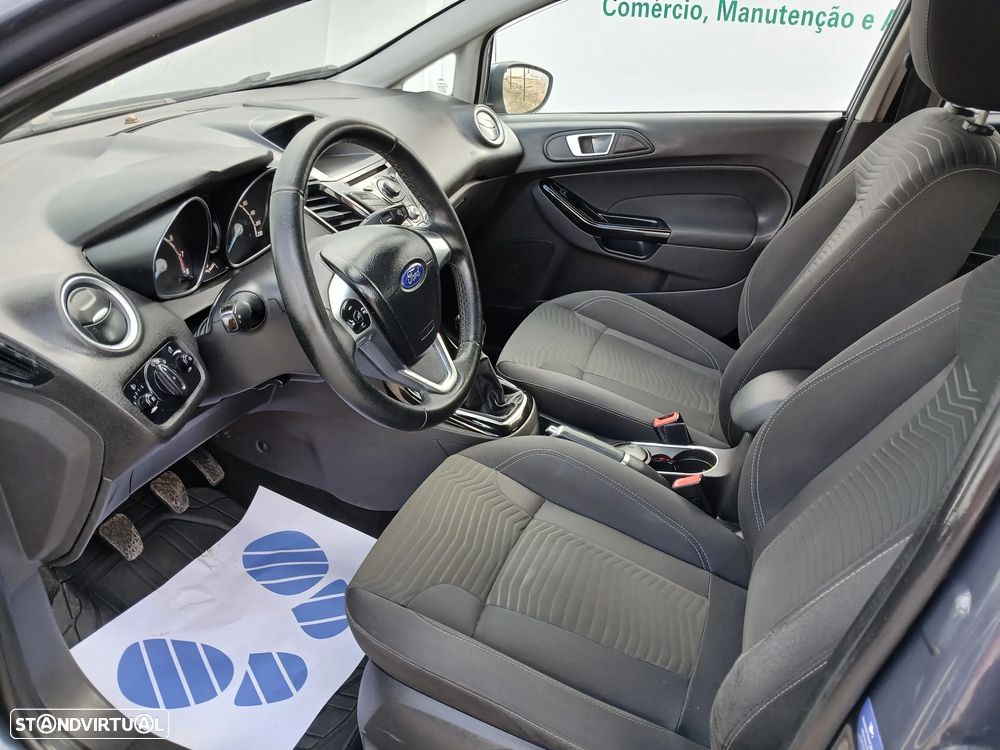 Ford Fiesta 1.0 T EcoBoost Titanium - 36