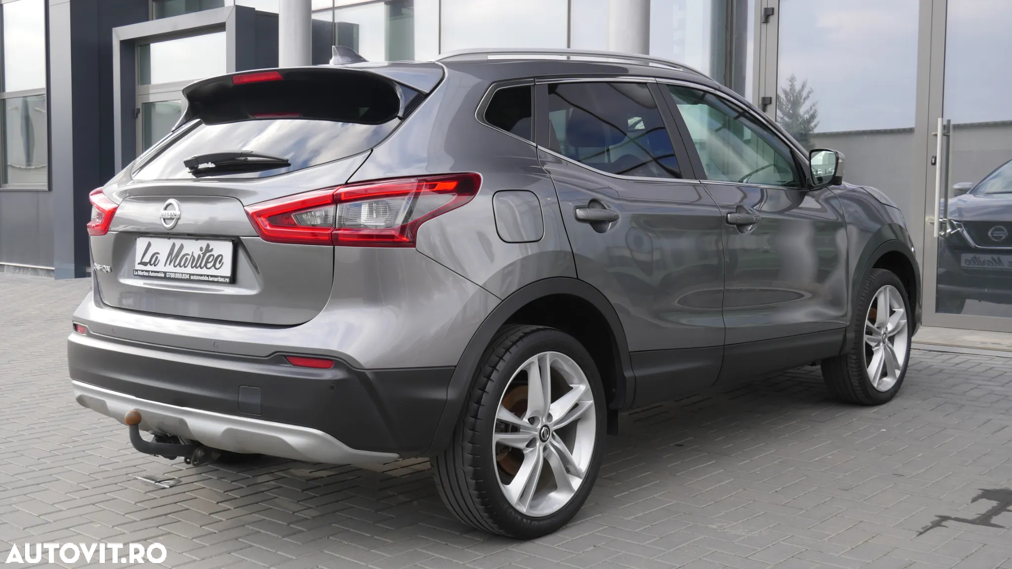 Nissan Qashqai 1.3 DIG-T N-MOTION - 11