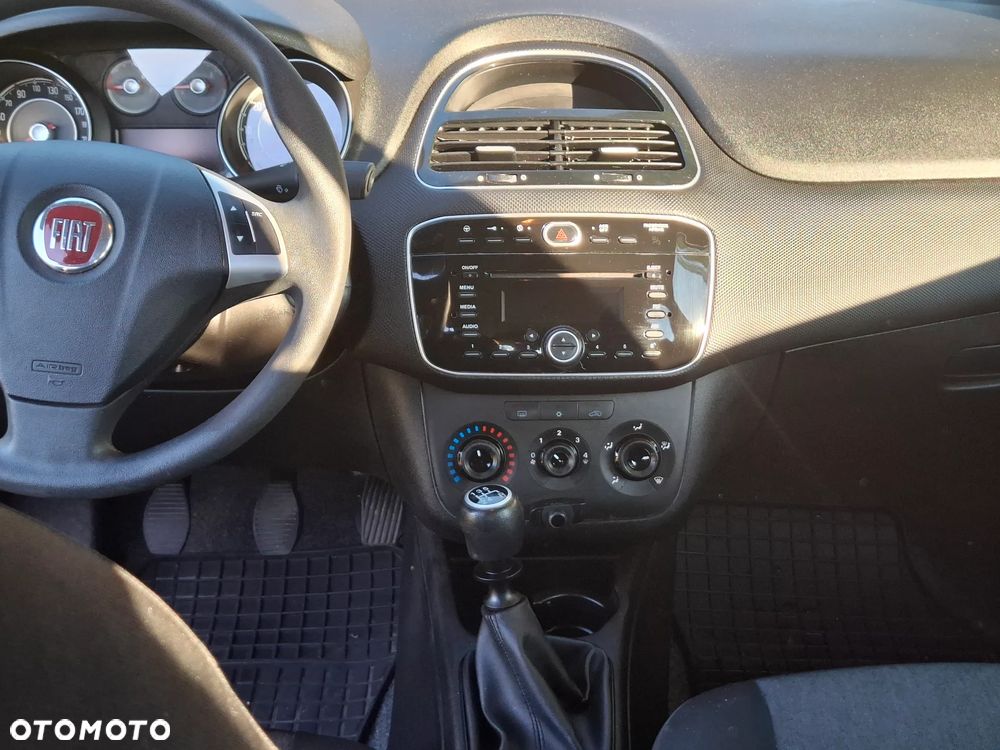 Fiat Punto 1.4 Easy S&S - 3