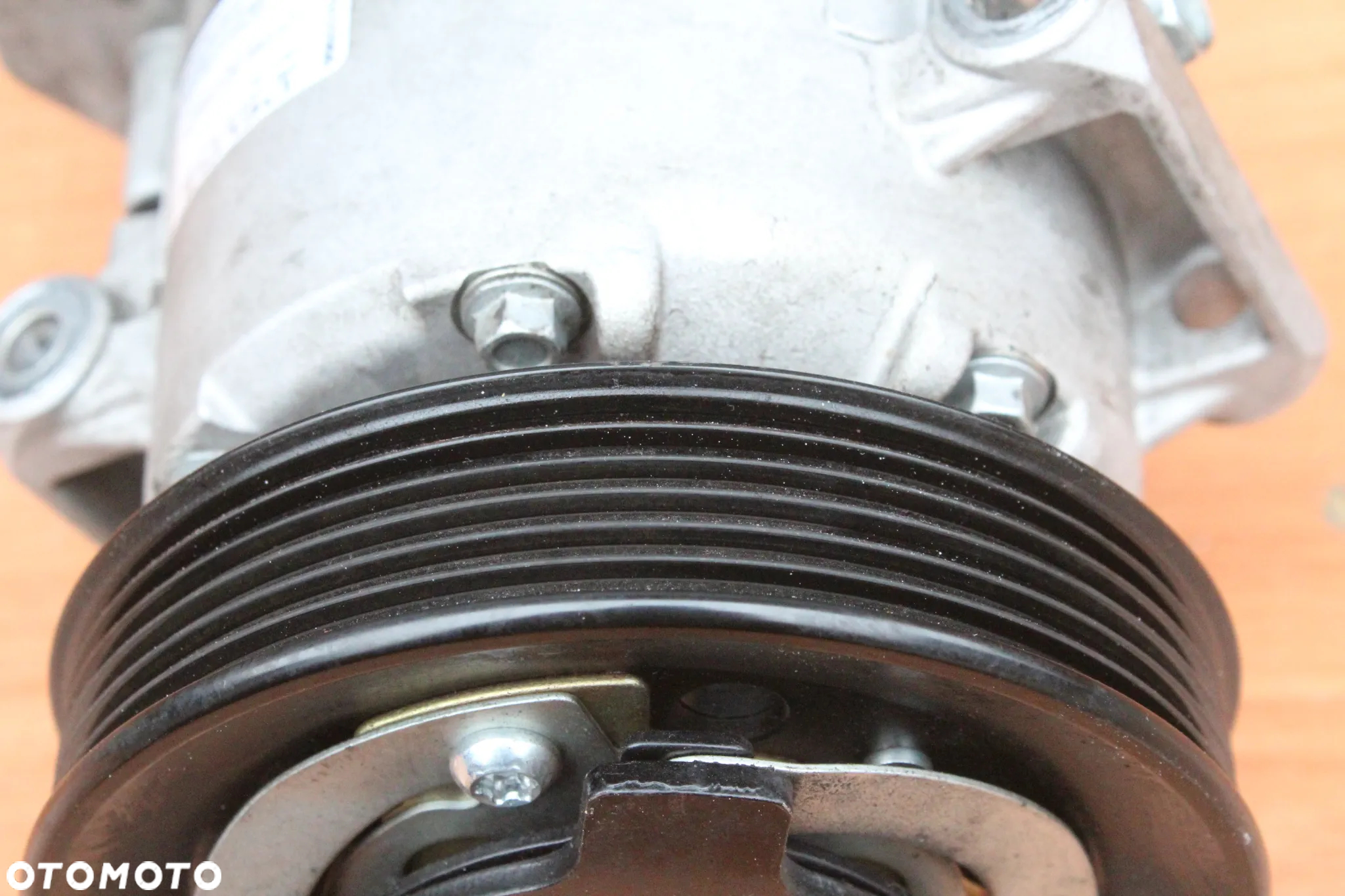 SPRĘŻARKA KLIMATYZACJI KOMPRESOR OPEL MERIVA B ASTRA J ZAFIRA C 1.4 TURBO 0155966 - 8