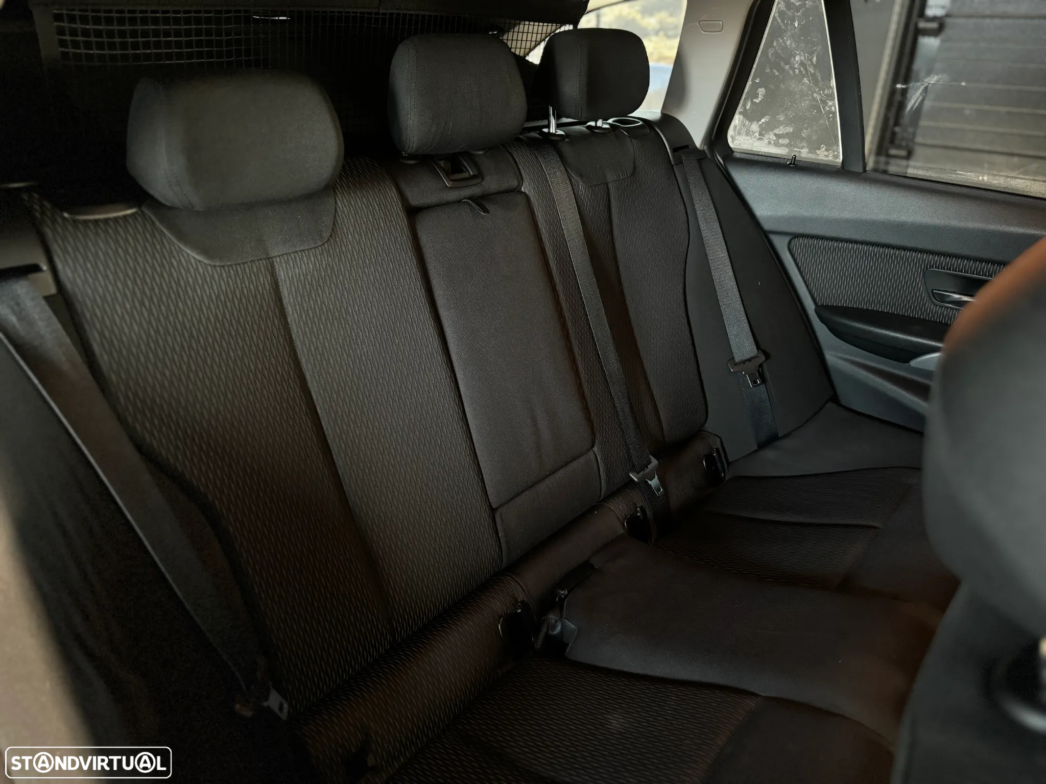 BMW 318 d Touring Line Sport - 22