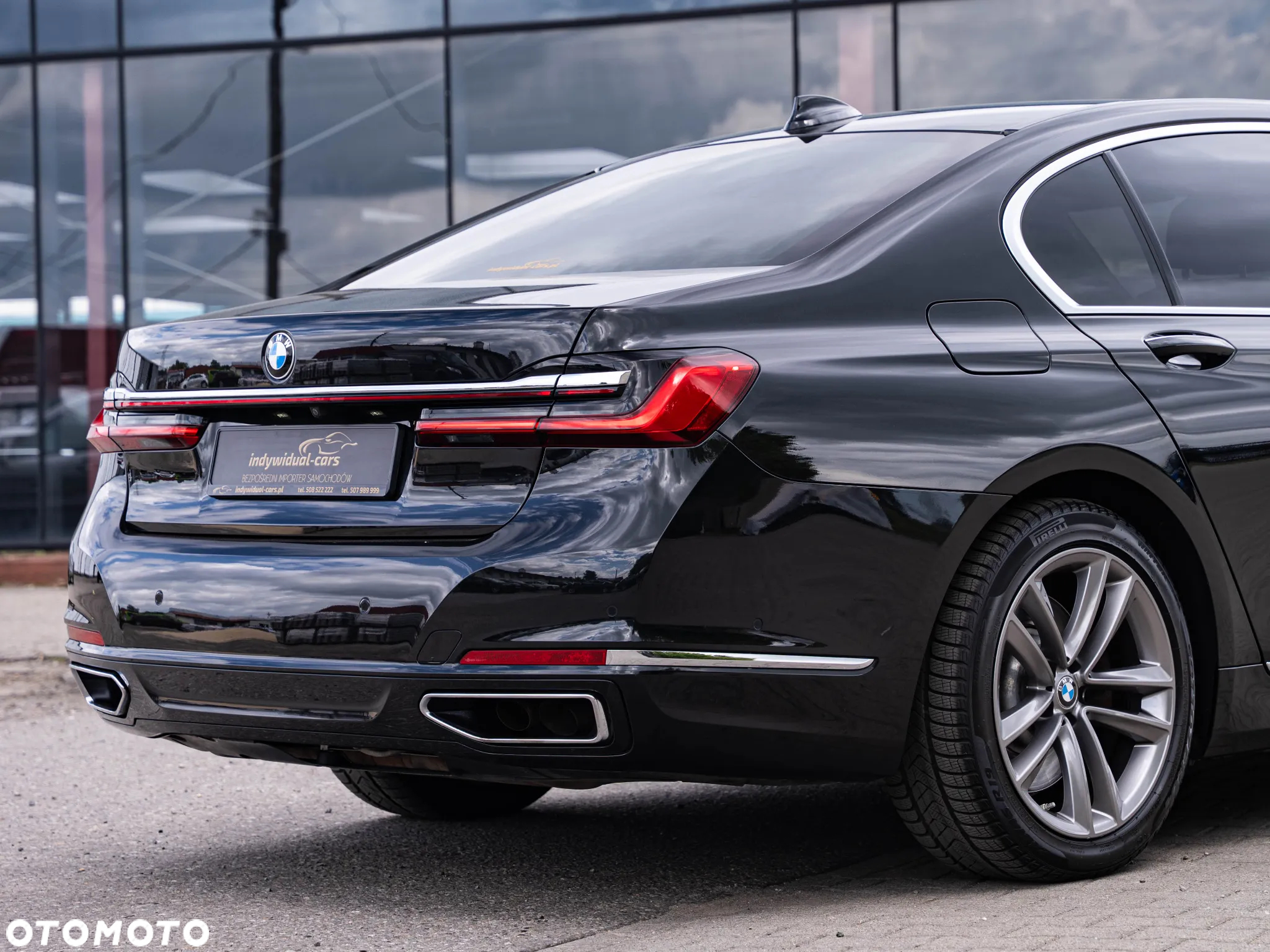 BMW Seria 7 750i xDrive - 14