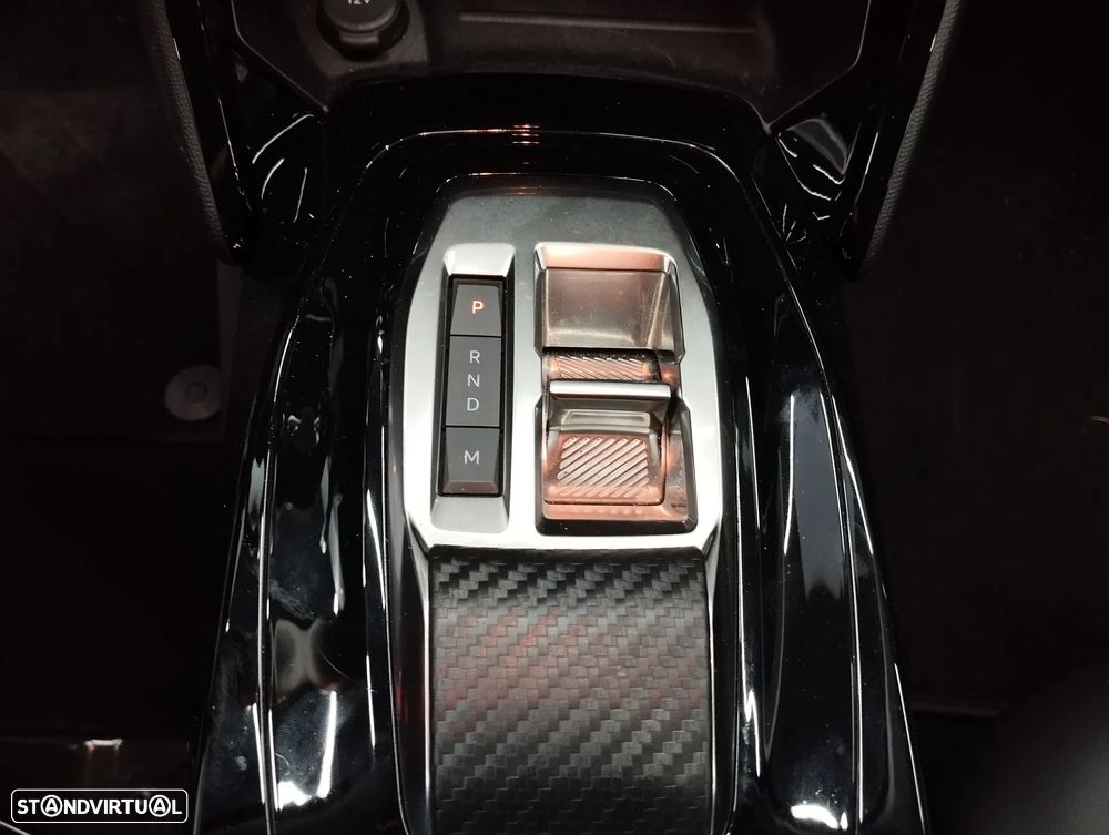 Peugeot 208 1.2 Hybrid Allure e-DCS6 - 33