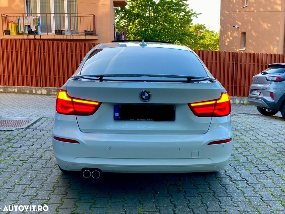 BMW Seria 3 320d Aut. - 29