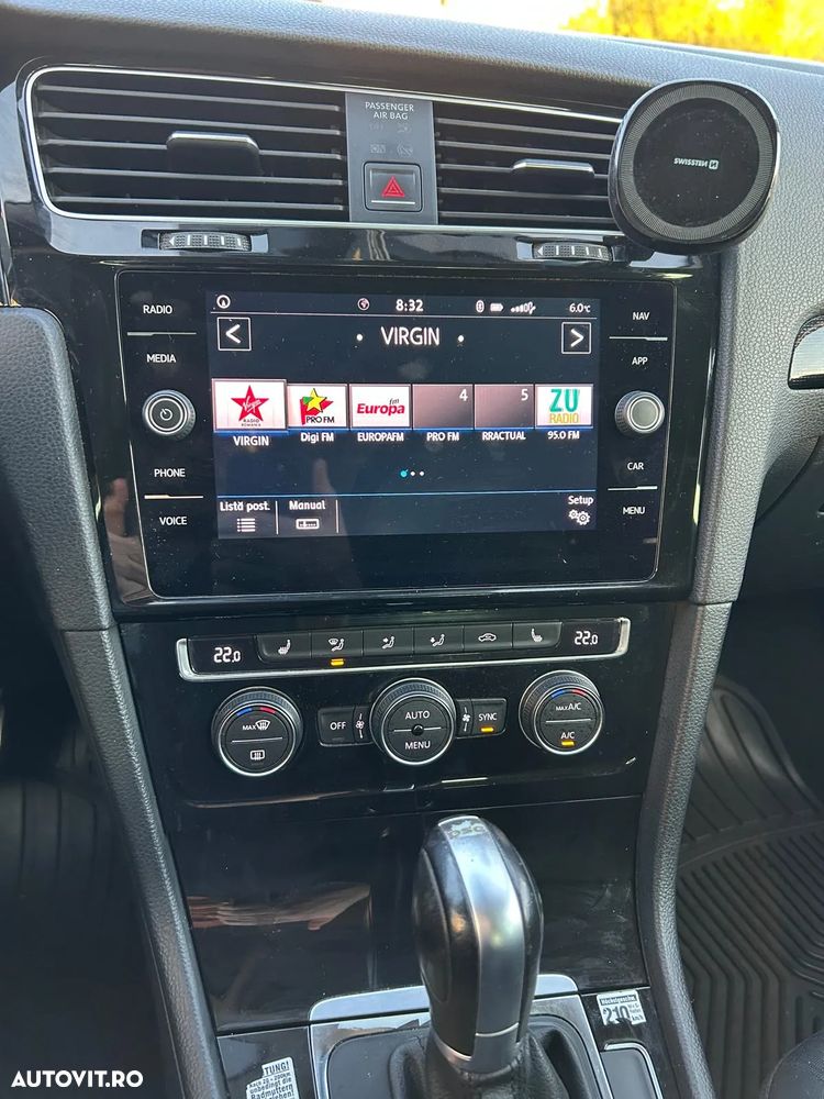 Volkswagen Golf - 11