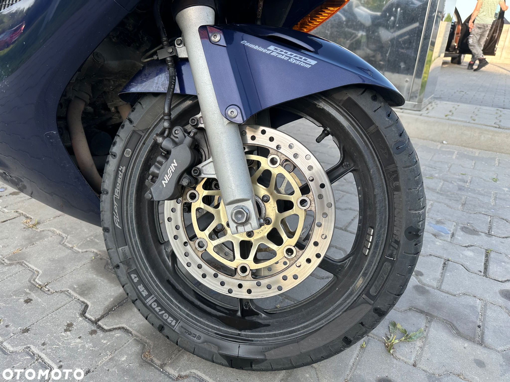 Honda VFR - 10