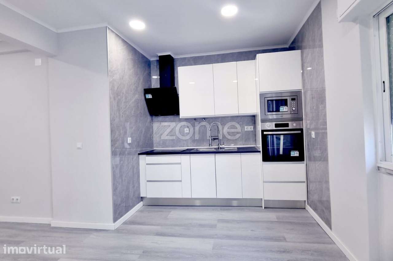 T1 Remodelado na Amadora, Junto à Estação - Grande imagem: 3/16