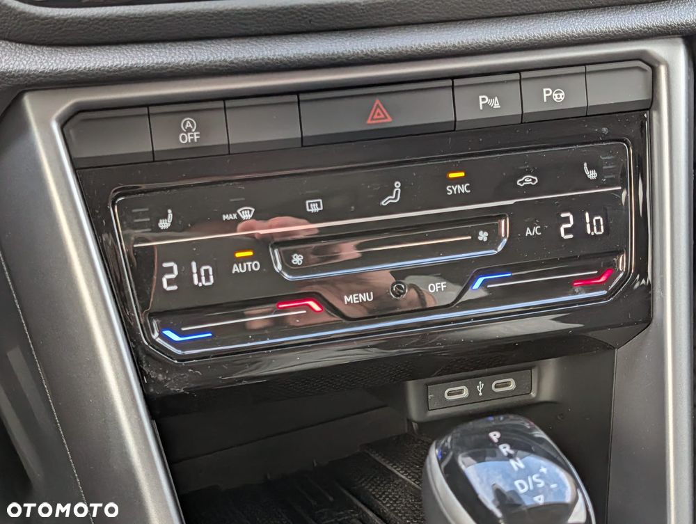 Volkswagen T-Roc 1.5 TSI Life Plus DSG - 22
