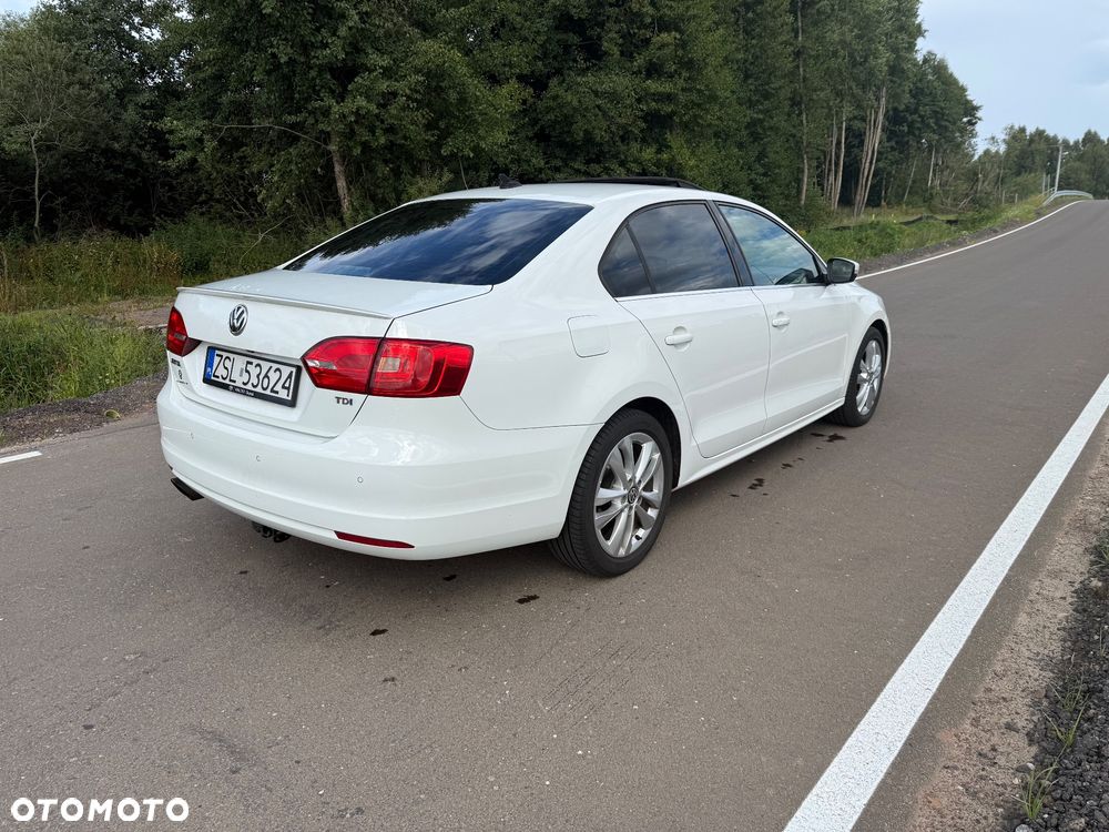 Volkswagen Jetta - 6