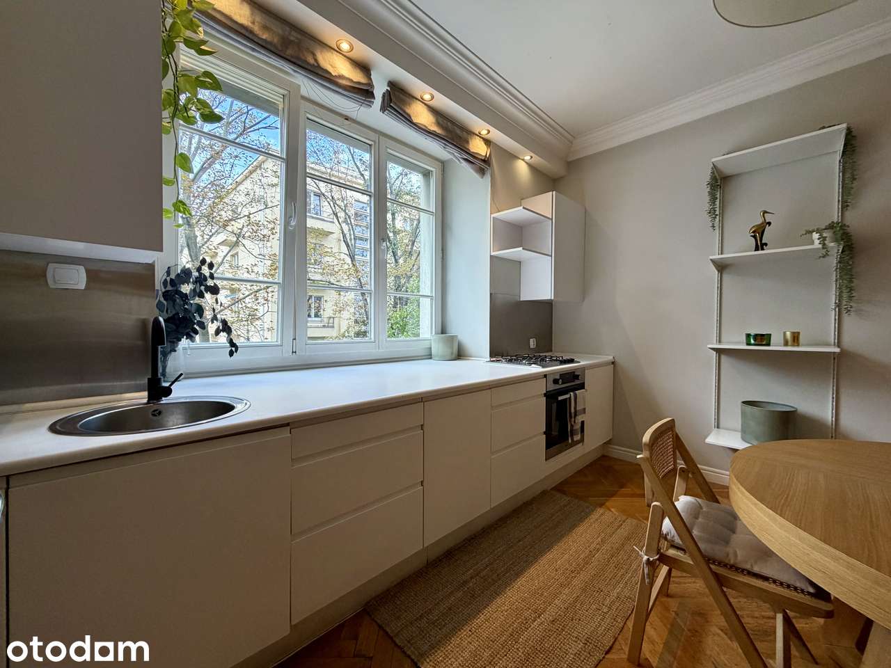 Al. 3 Maja 2 | 77 m² | 3 pokoje | 2. piętro | Powiśle