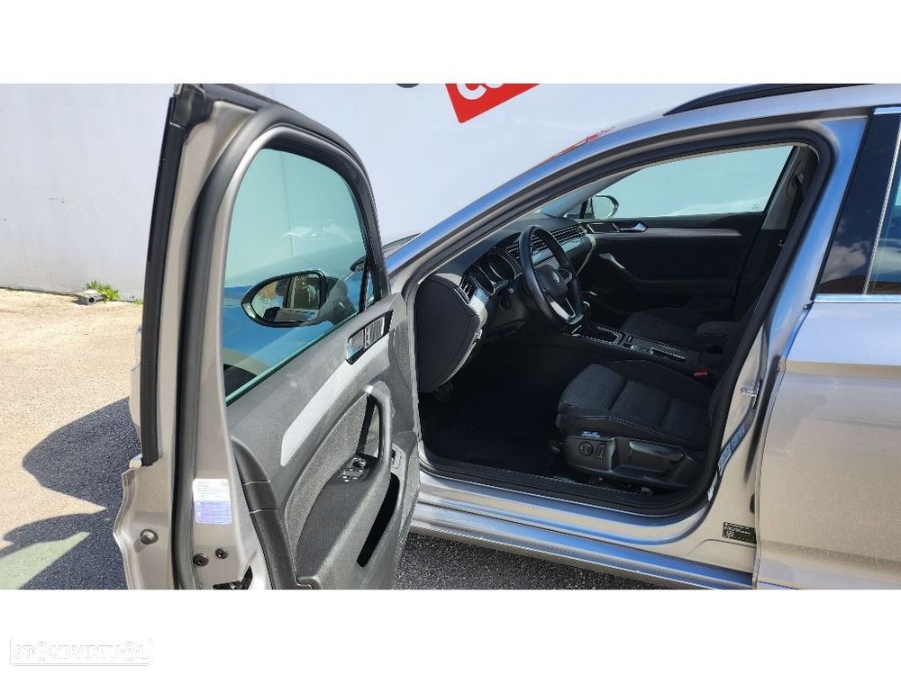 VW Passat Variant 2.0 TDi Business DSG - 4