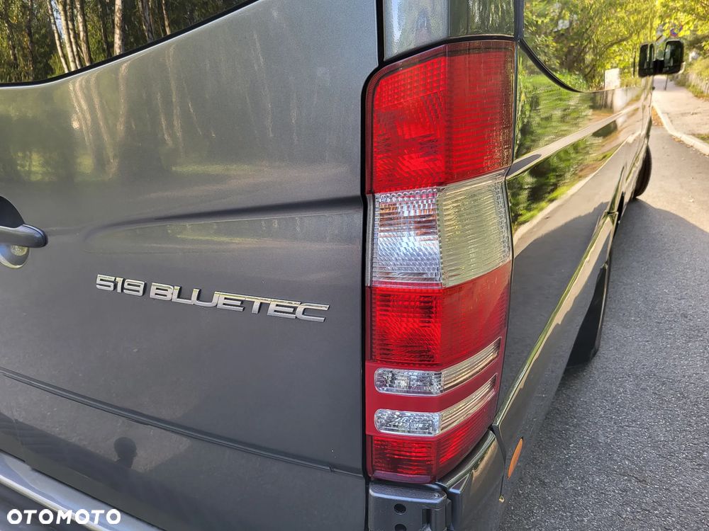 Mercedes-Benz Sprinter - 20
