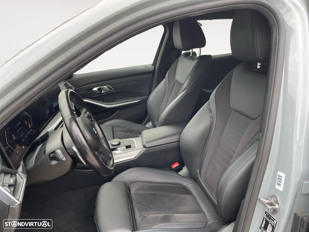 BMW 320 d Touring Pack Desportivo M Auto - 6