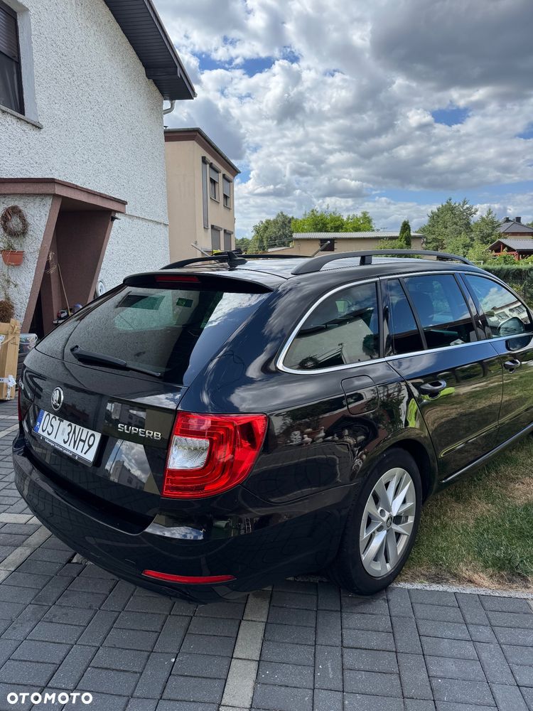 Skoda Superb 2.0 TDI DSG Ambition - 9