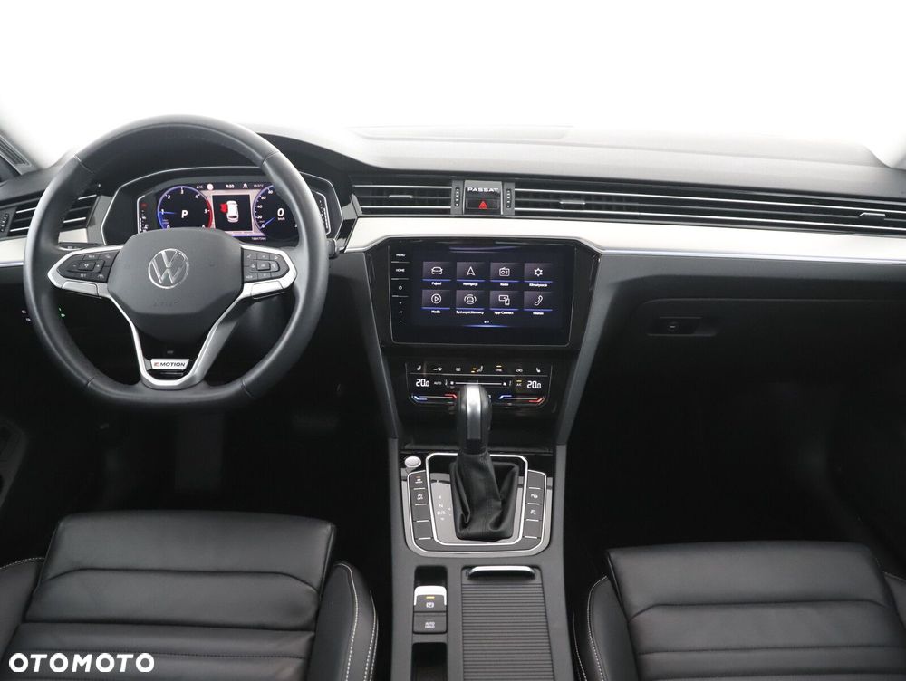 Volkswagen Passat Variant - 11