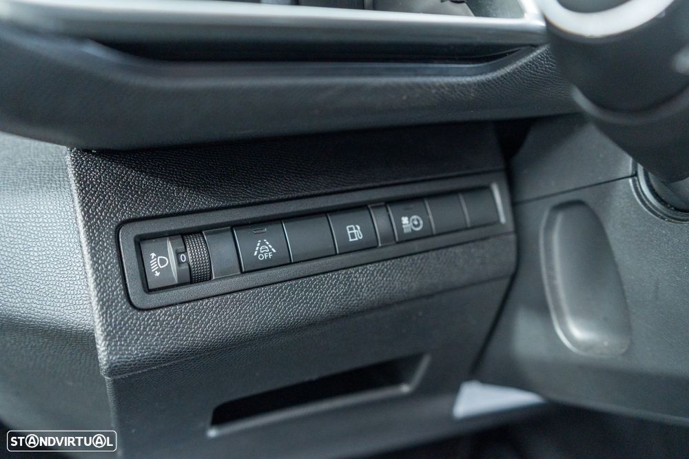 Peugeot 3008 1.6 Hybrid Allure e-EAT8 - 21