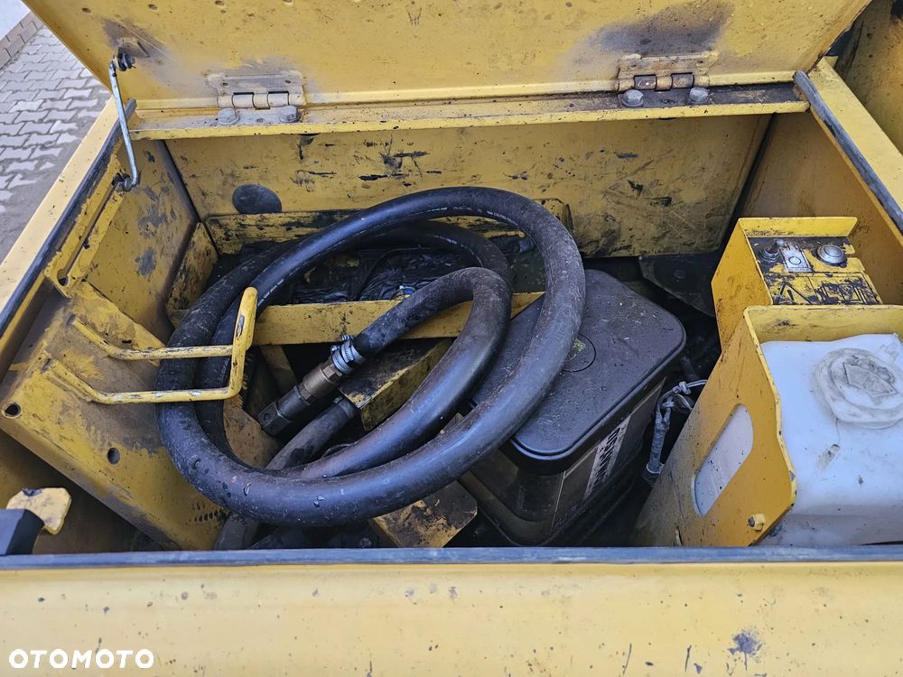 Komatsu PC 210LC-10 Plus - 13