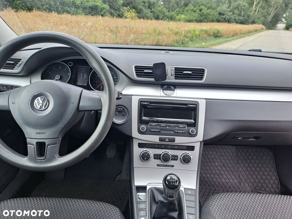 Volkswagen Passat - 7