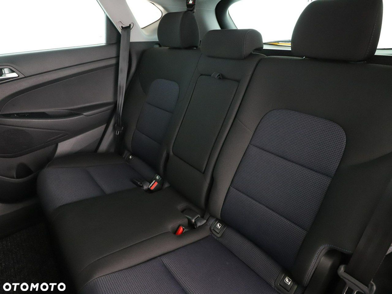 Hyundai Tucson 1.7 CRDI BlueDrive Style 2WD - 17