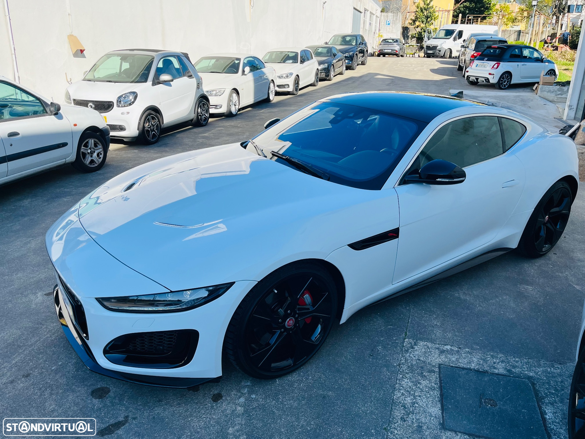 Jaguar F-Type 2.0 i4 R-Dynamic Black - 19