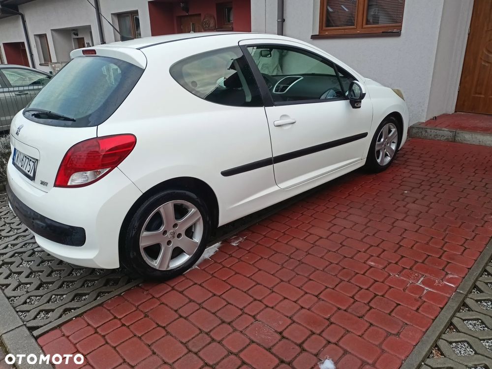 Peugeot 207 1.4 HDi Presence - 6