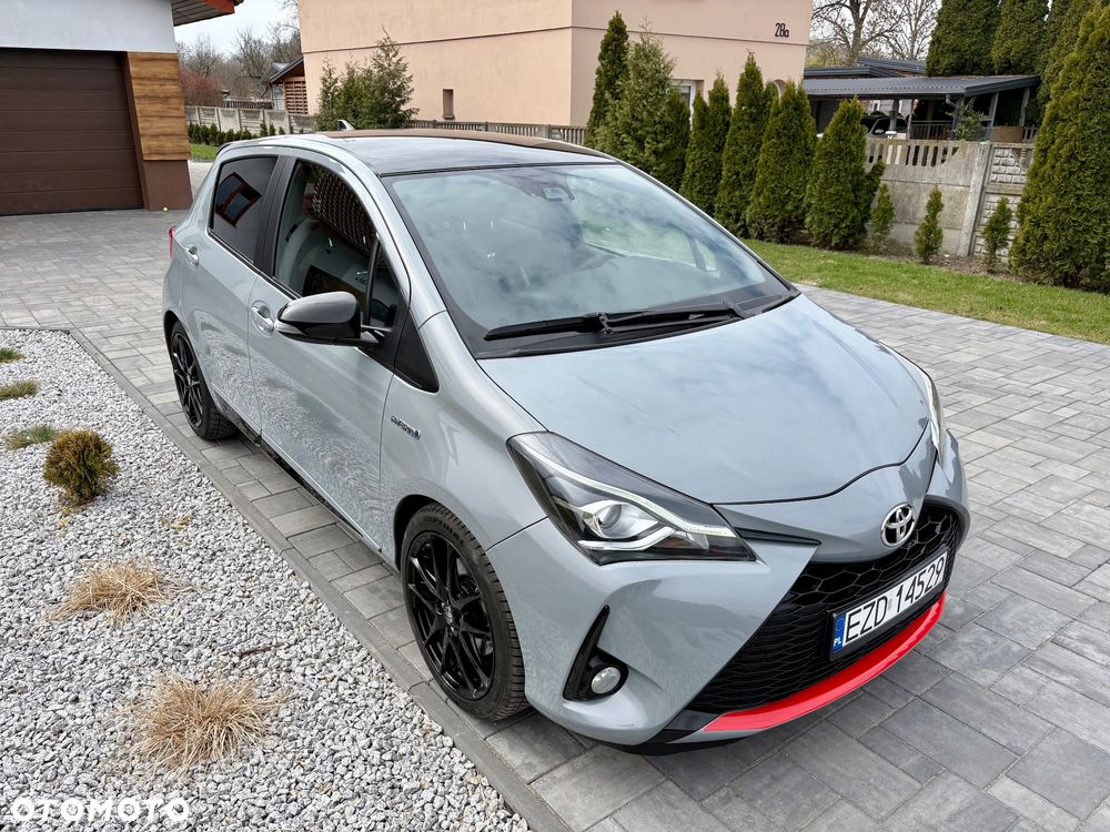 Toyota Yaris Hybrid 100 GR Sport - 2