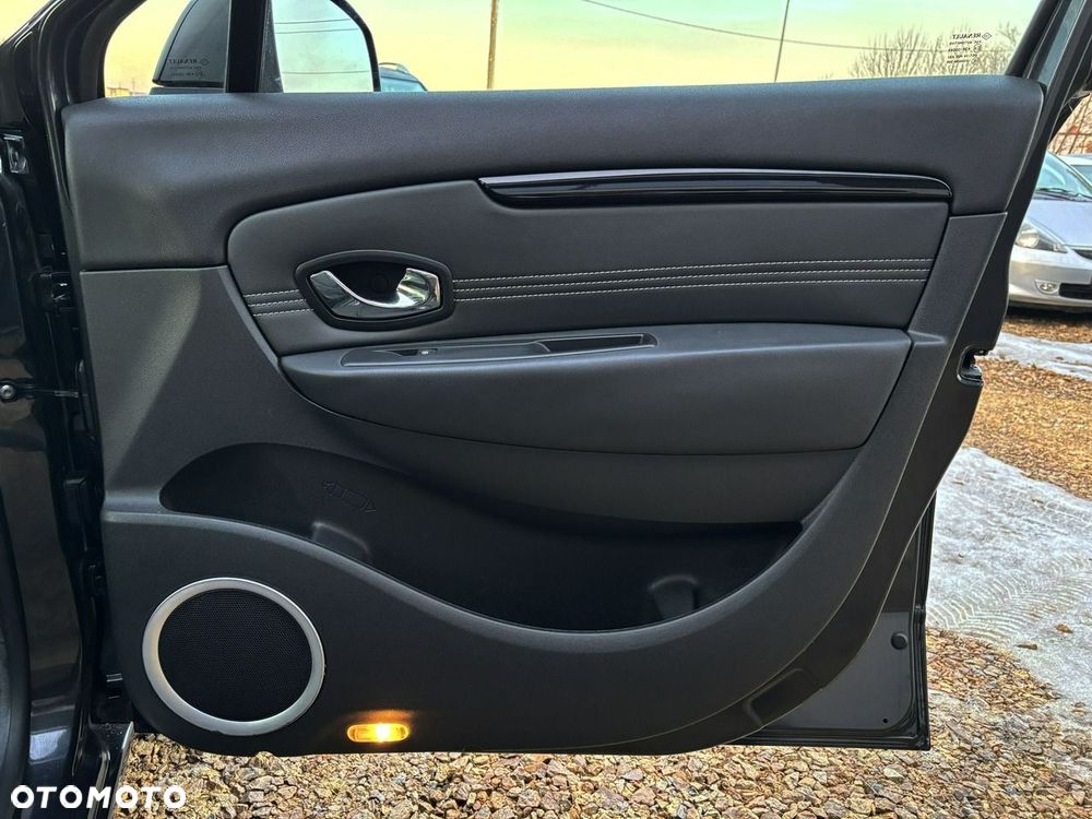Renault Grand Scenic - 31