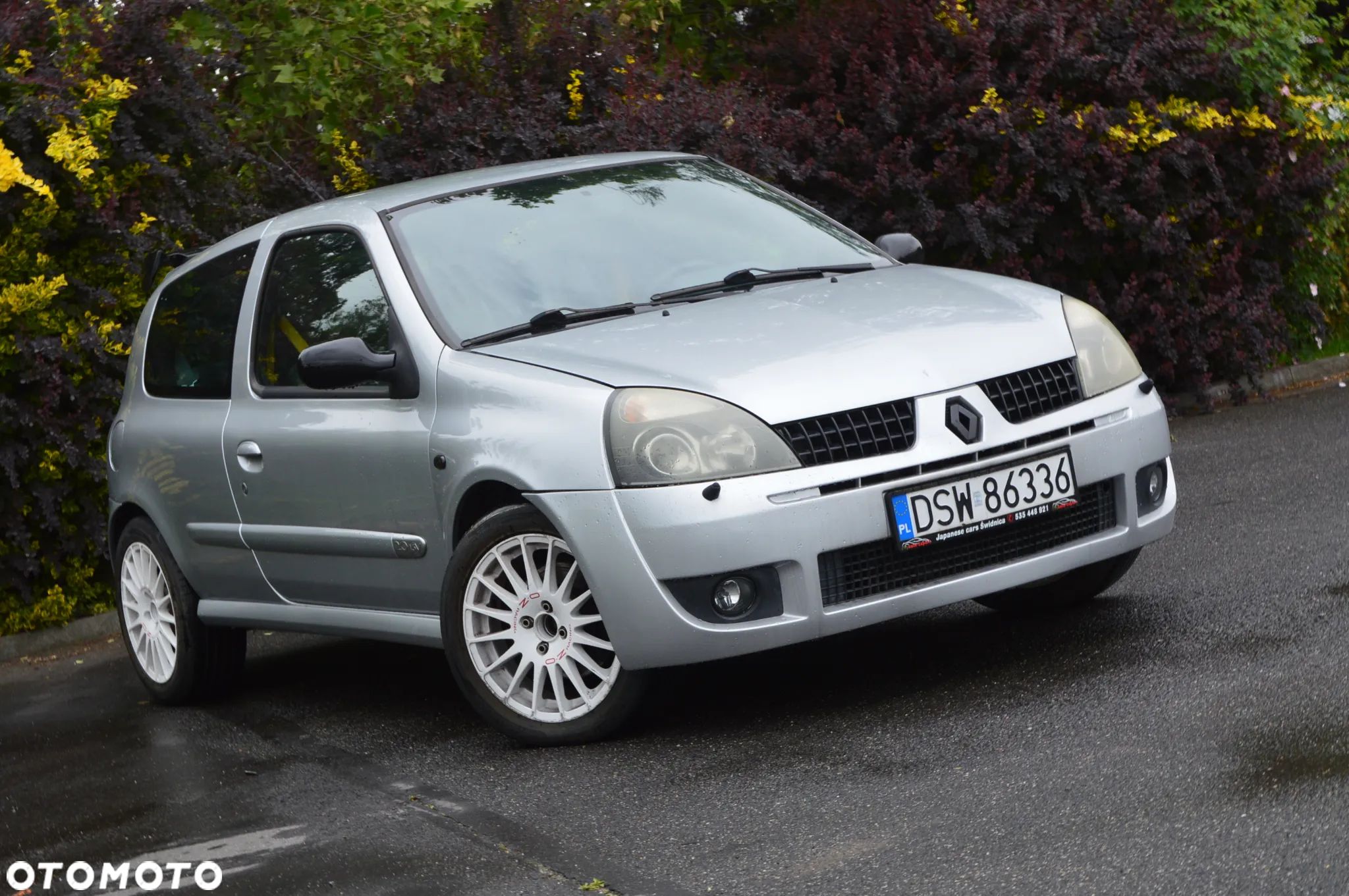 Renault Clio 2.0 16V Sport - 1