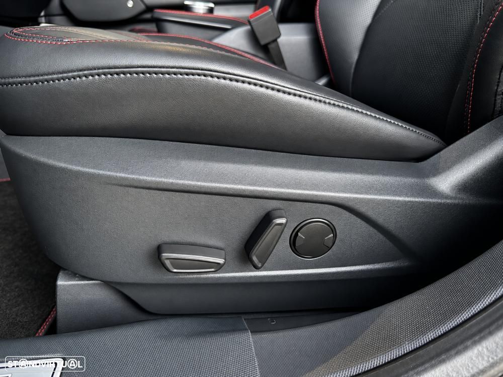 Ford Mustang Mach-E 75.7 kWh Premium AWD - 18