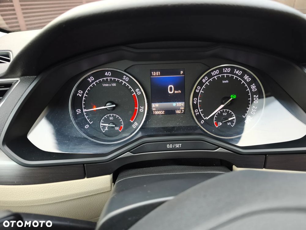 Skoda Superb 1.8 TSI Style DSG - 27