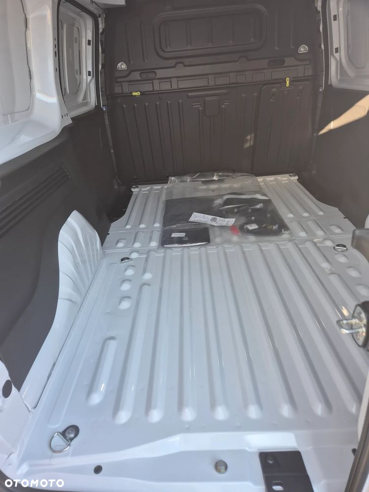 Peugeot Partner Furgon Long 950k 1.5 HDi 130KM EAT8 AUTOMAT !! OD RĘKI !! - 14