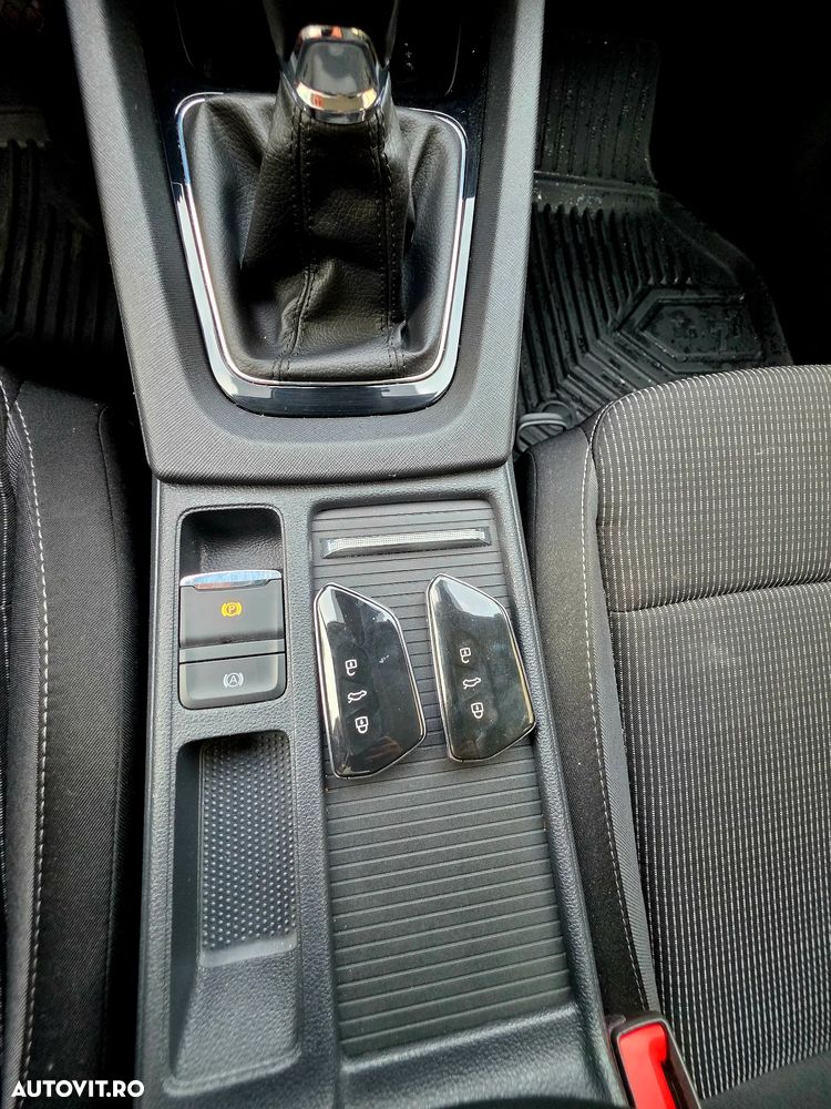 Skoda Octavia 2.0 TDI Premium Edition - 8