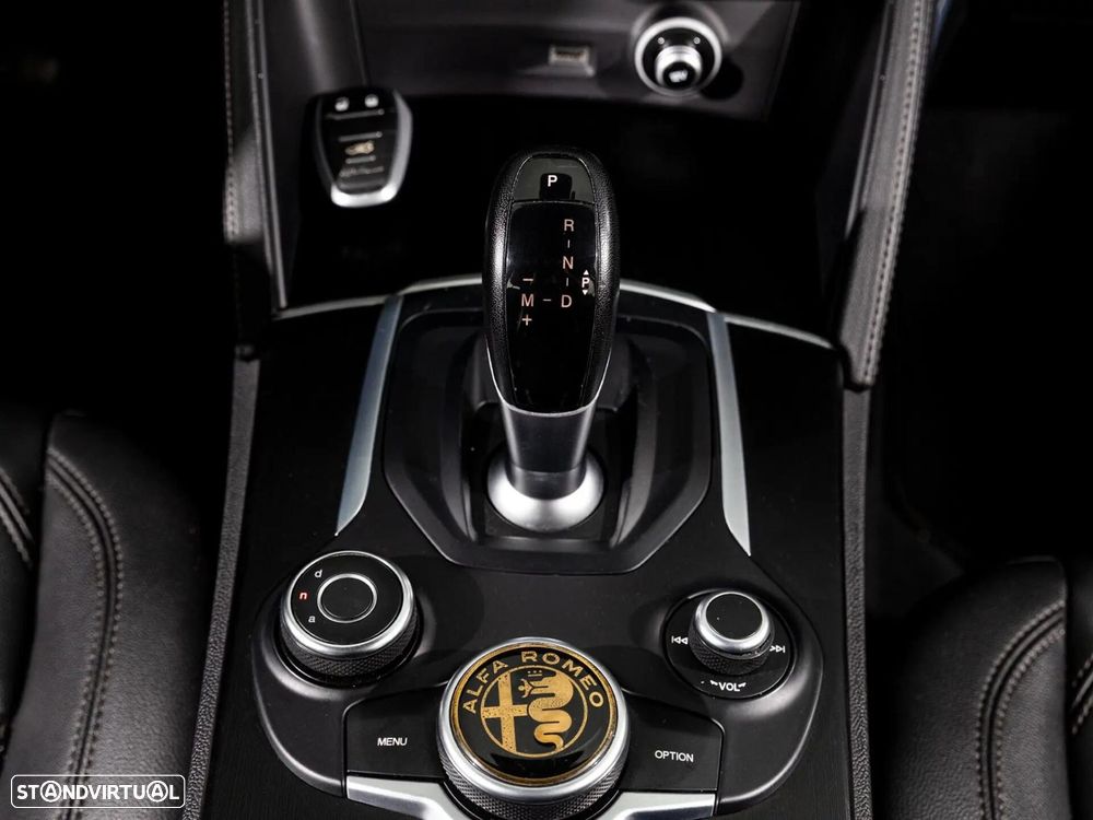 Alfa Romeo Stelvio 2.2 16V AT8-Q4 Super - 18