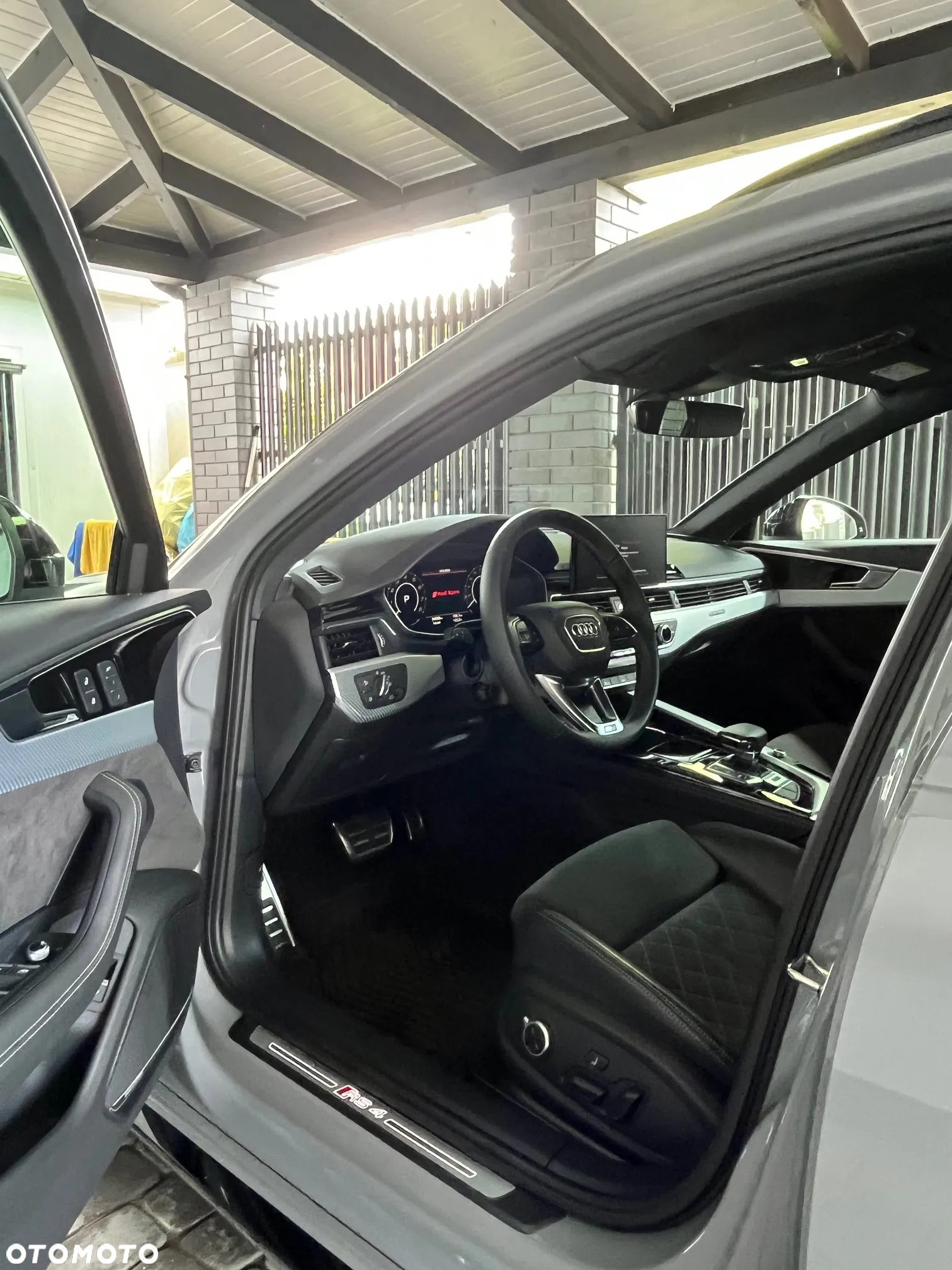 Audi RS4 TFSI Quattro Tiptronic - 22