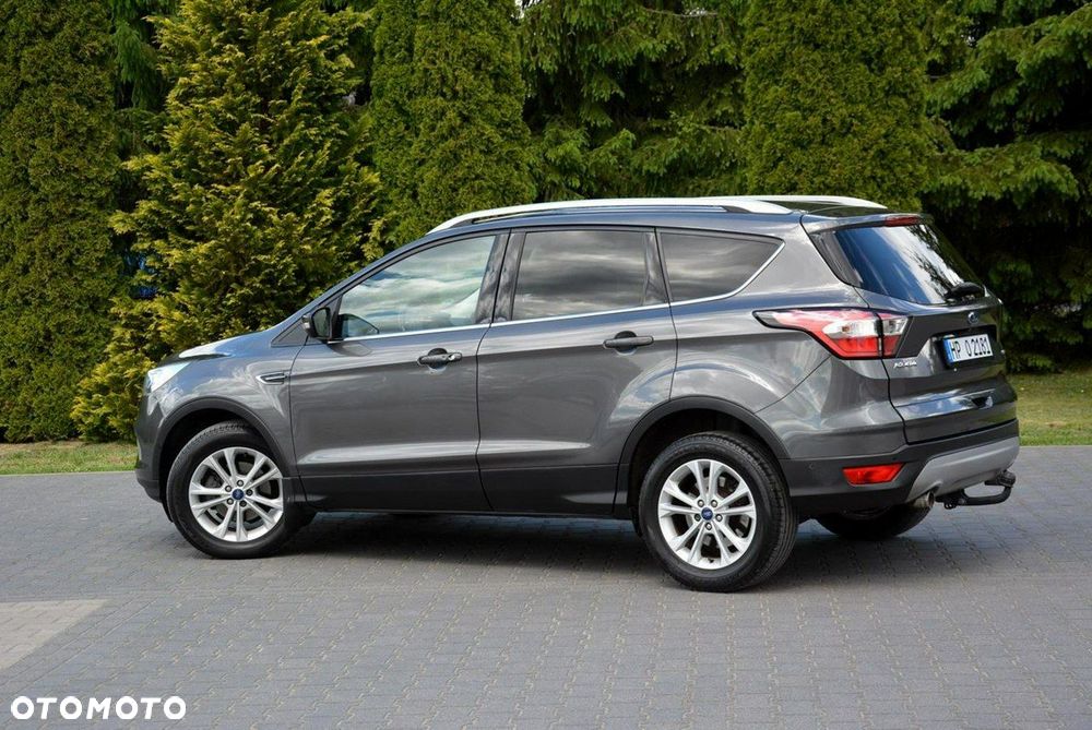 Ford Kuga 1.5 EcoBoost 2x4 Titanium - 4