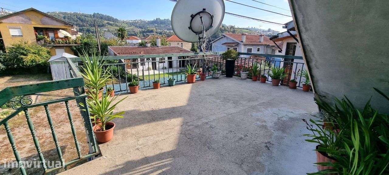 Moradia habitacional V3 com comércio – Airães Felgueiras - Grande imagem: 2/14