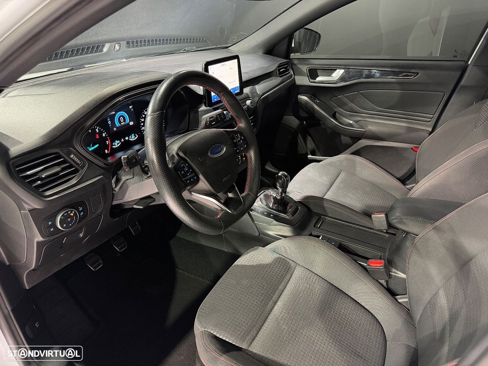 Ford Focus 1.0 EcoBoost ST-Line - 23