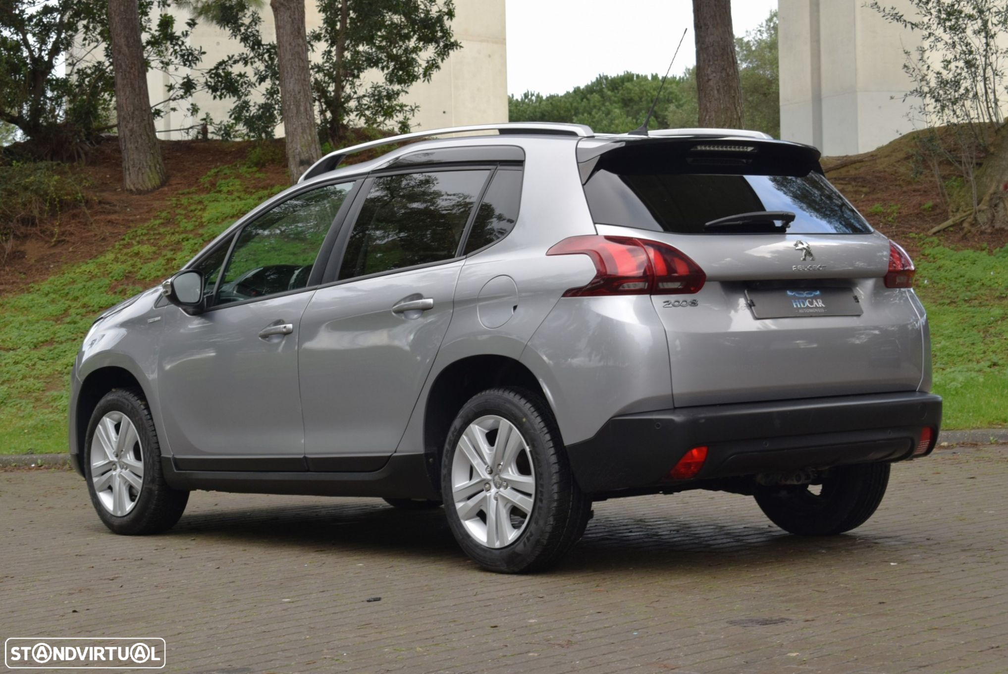 Peugeot 2008 PureTech 110 Style - 2