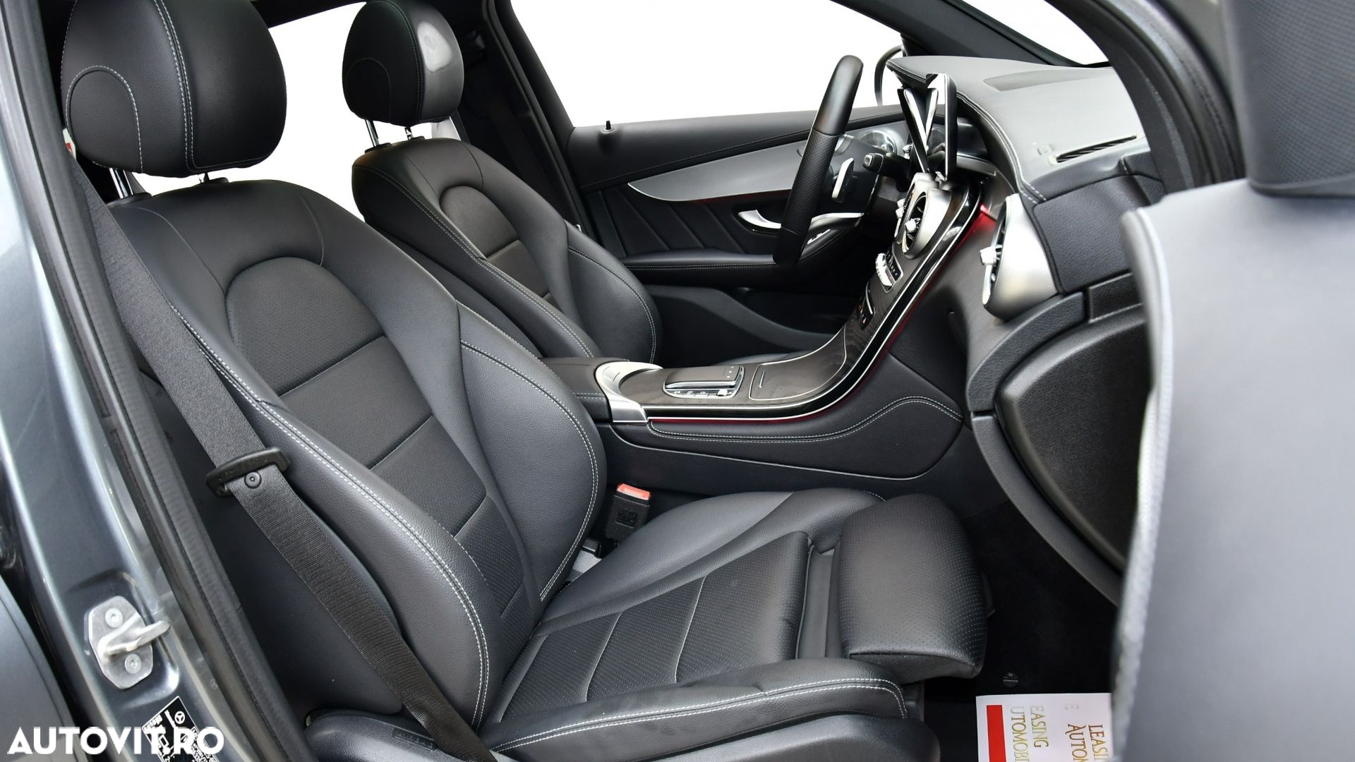 Mercedes-Benz GLC Coupe 300 e 4Matic 9G-TRONIC AMG Line - 8