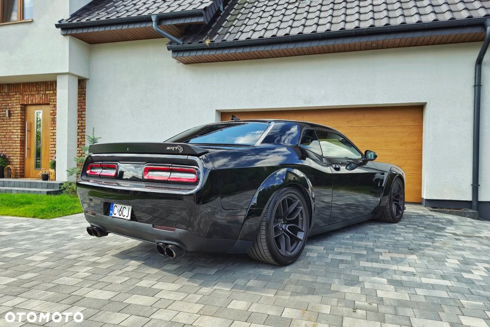 Dodge Challenger 6.2 Hellcat Widebody - 4