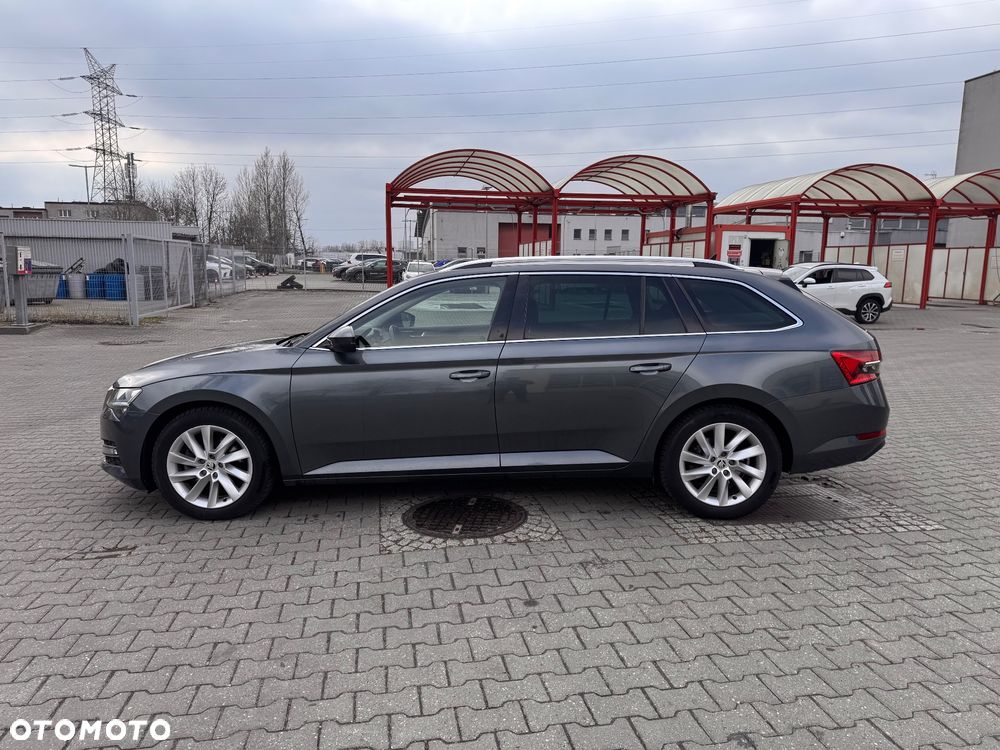 Skoda Superb 2.0 TDI SCR 4x4 Style DSG - 4