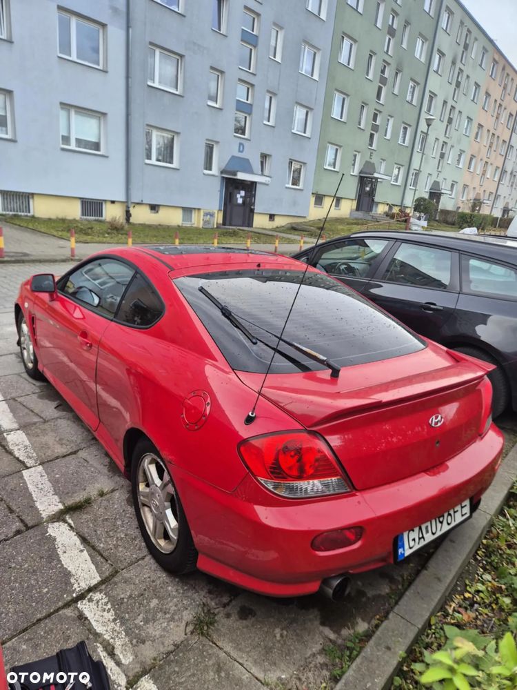 Hyundai Coupe - 4