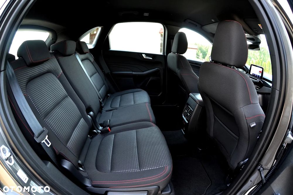 Ford Kuga 1.5 EcoBoost FWD ST-Line - 21
