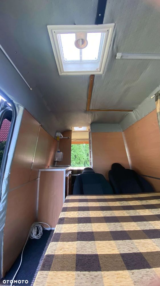 Mercedes-Benz Sprinter - 18